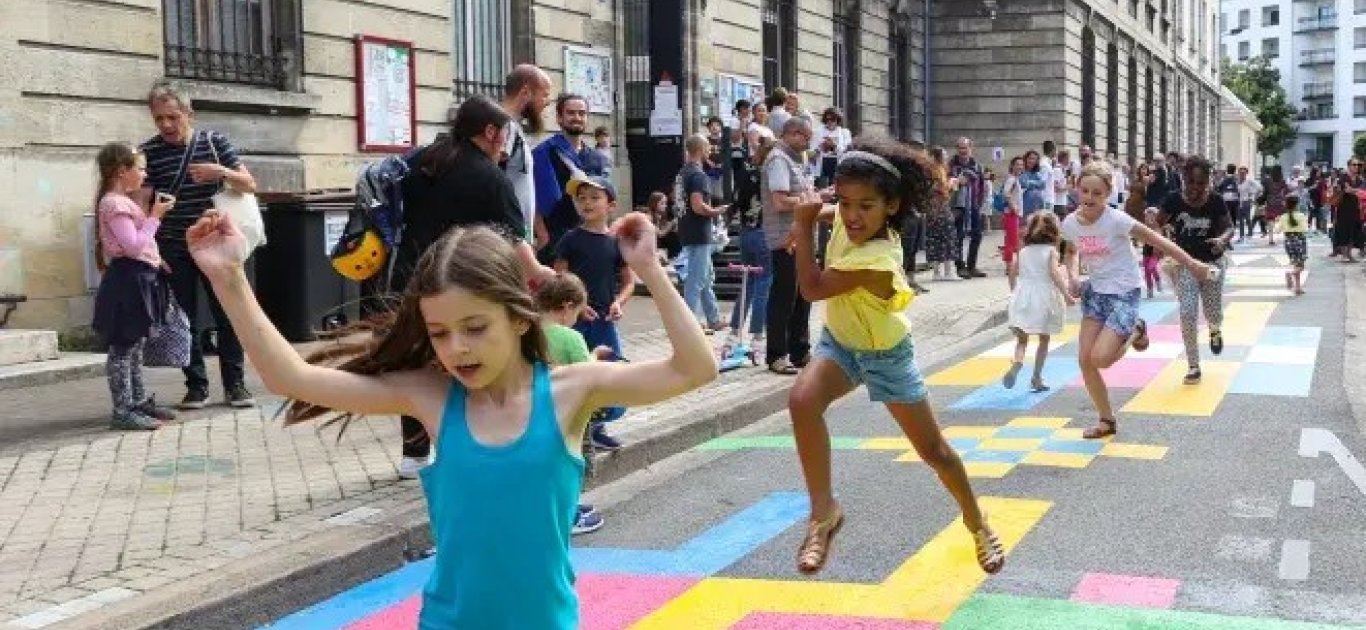 L’école Cazemajor, dans le quartier Nansouty, une des premières rues aux enfants de la ville de Bordeaux.