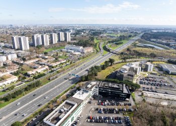 Vue sur l'échangeur 15 de l'A63 à Pessac