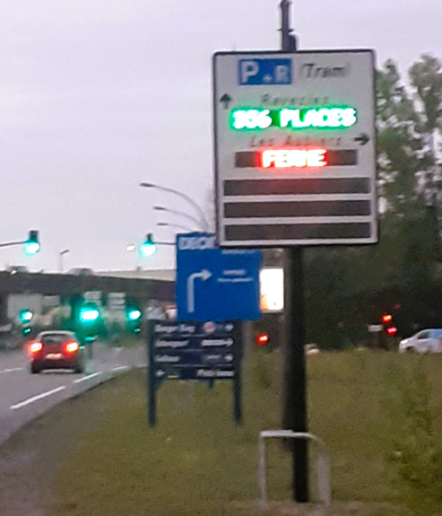 Vue du panneau lumineux du Boulevard Alienor à Bordeaux