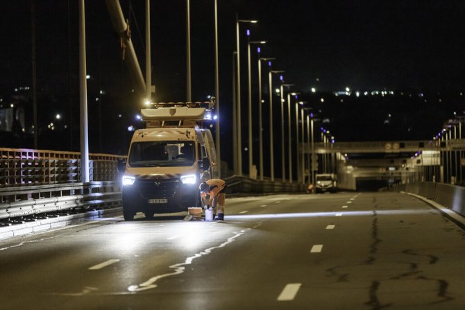 Photo prise pendant les travaux de maintenance du pont d'Aquitaine 