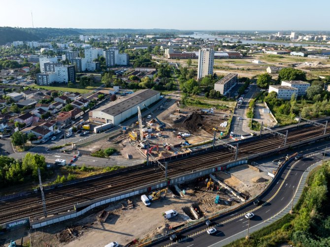 Vue de drone des travaux de la trémie Benauge en rive droite 